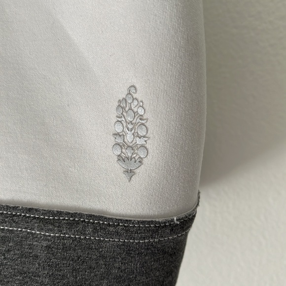 Free people x FP movement round the block crop top - Picture 9 of 9